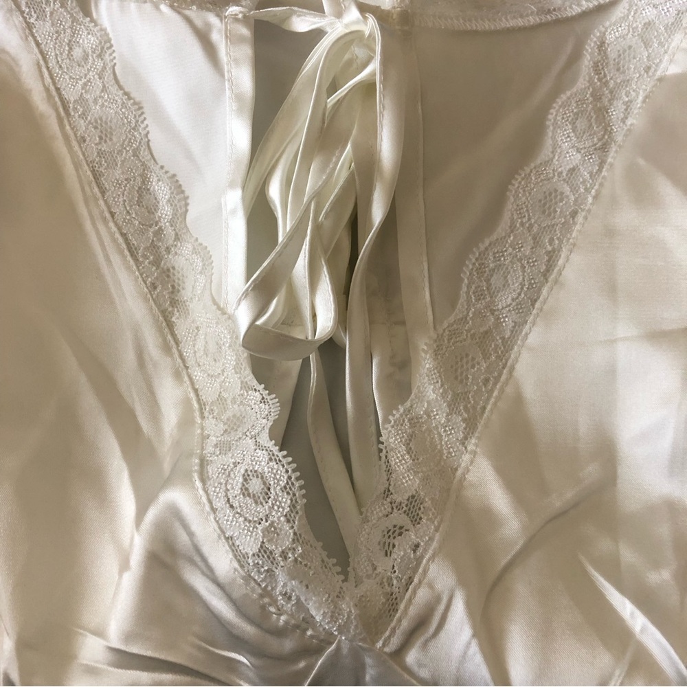 NWT lace trim satin skirt set by Commense in size XS - Picture 13 of 16